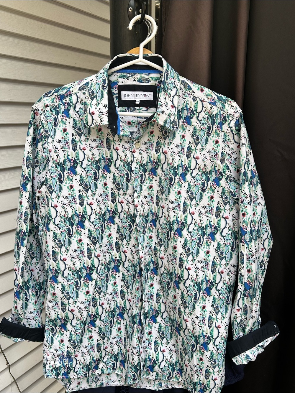 John Lennon button down long sleeve dress shirt by English Laundry Men’s medium